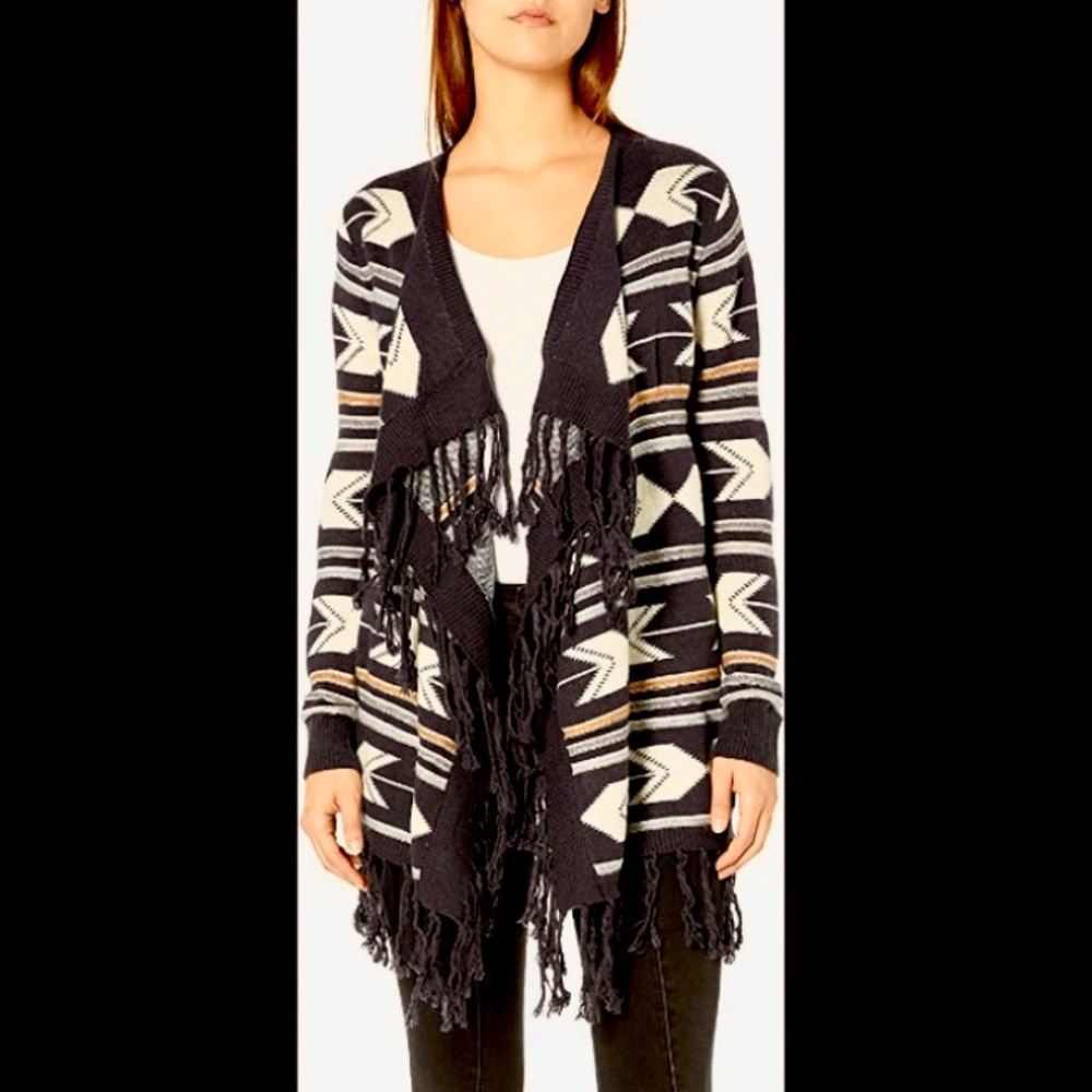 Double Zero Arrow Fringe Cardigan